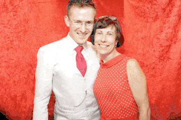 2019 07 26 210411 Animated Image Small | Automatic Booths | Frans Photo Booth Services Ireland Gifs and Boomerangs are a great addition to any photobooth service. they link a set of photos taken into an animation that can be posted to social media like Facebook, Twitter and Instagram